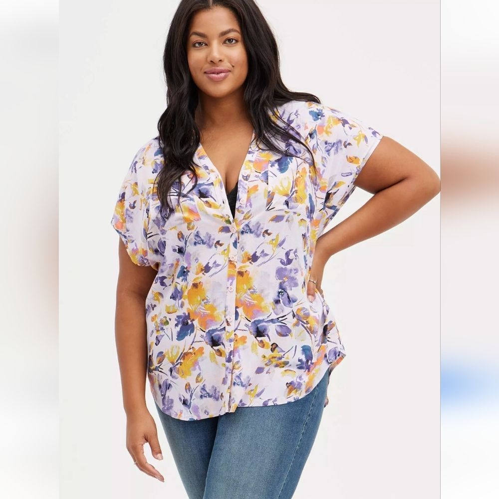 Torrid Button Front Dolman Sleeve Pink Floral Woven Blouse 4